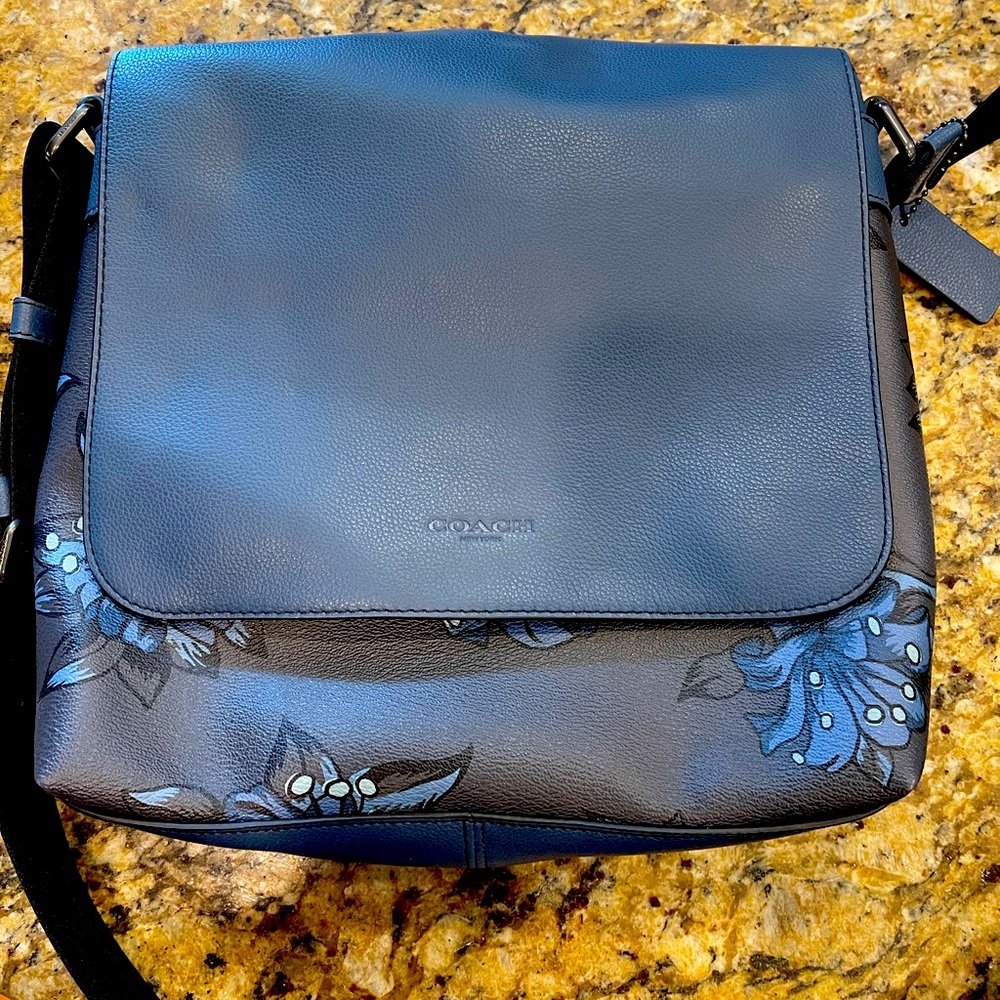 NWOT Coach Messenger Bag